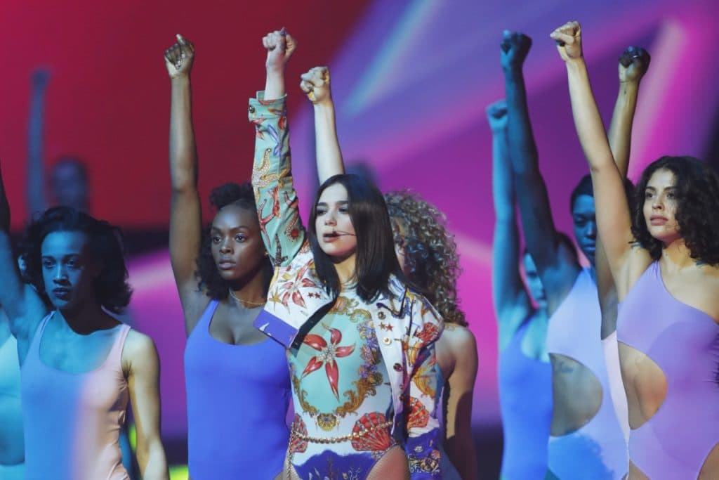 Brit Awards’ta Cinsiyetsiz Dönem Başlıyor