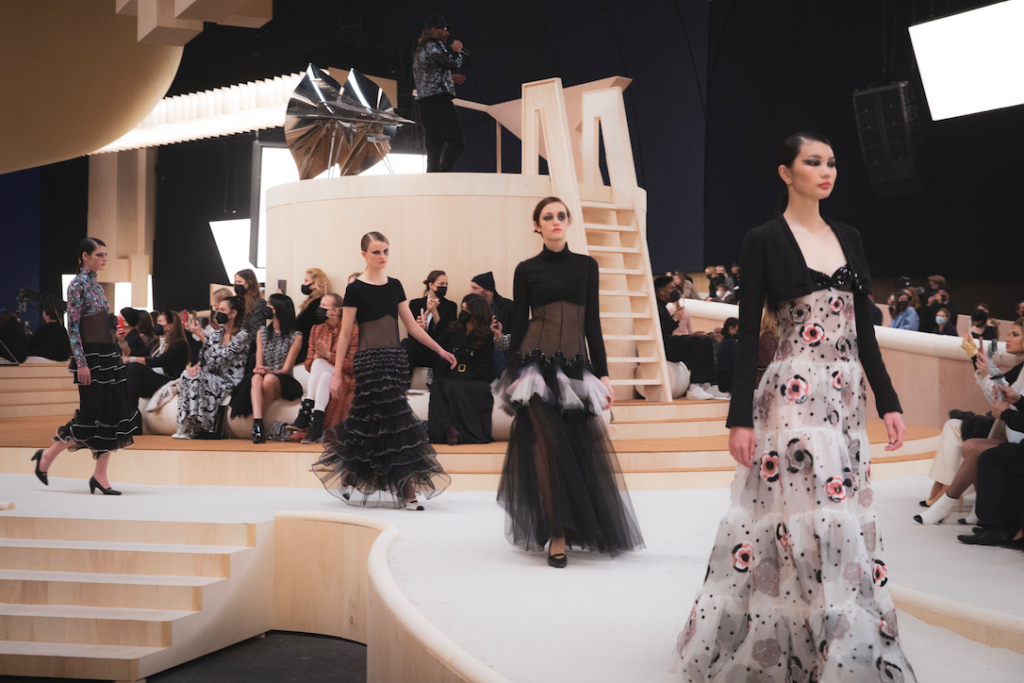 CHANEL Haute Couture Defilesi’nde Saf Estetik Duygular Ön Planda 